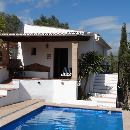 B&B Cortijo Loma León Cutar Exterior foto