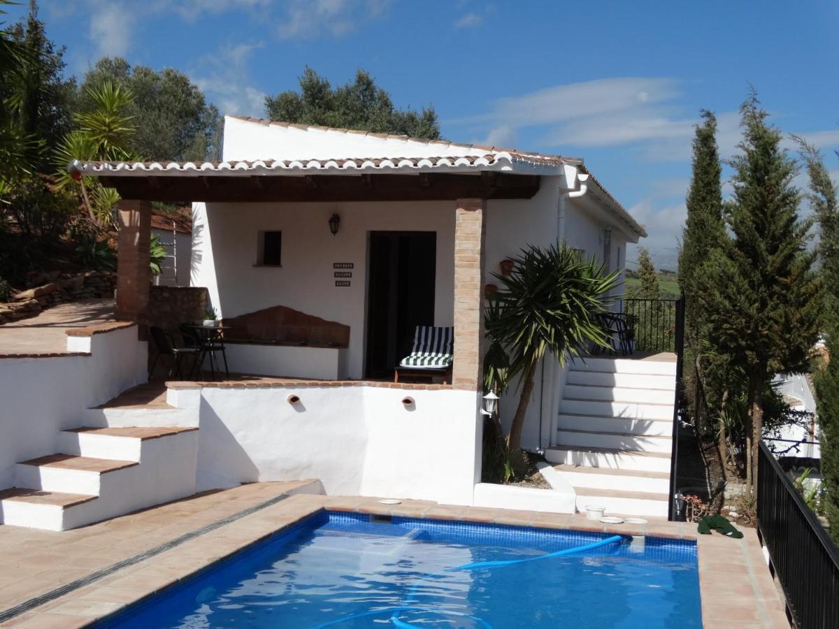 B&B Cortijo Loma León Cutar Exterior foto
