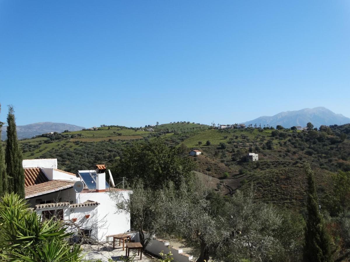 B&B Cortijo Loma León Cutar Exterior foto