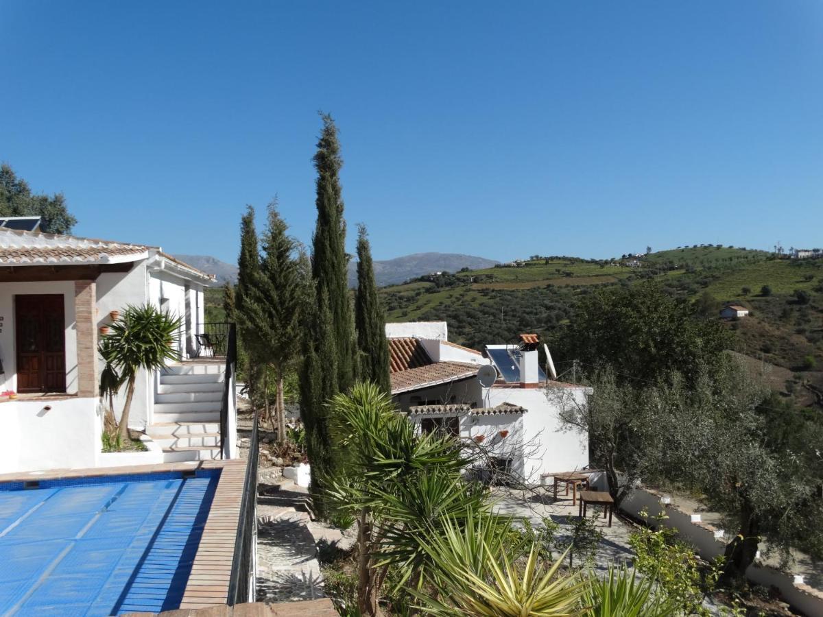B&B Cortijo Loma León Cutar Exterior foto