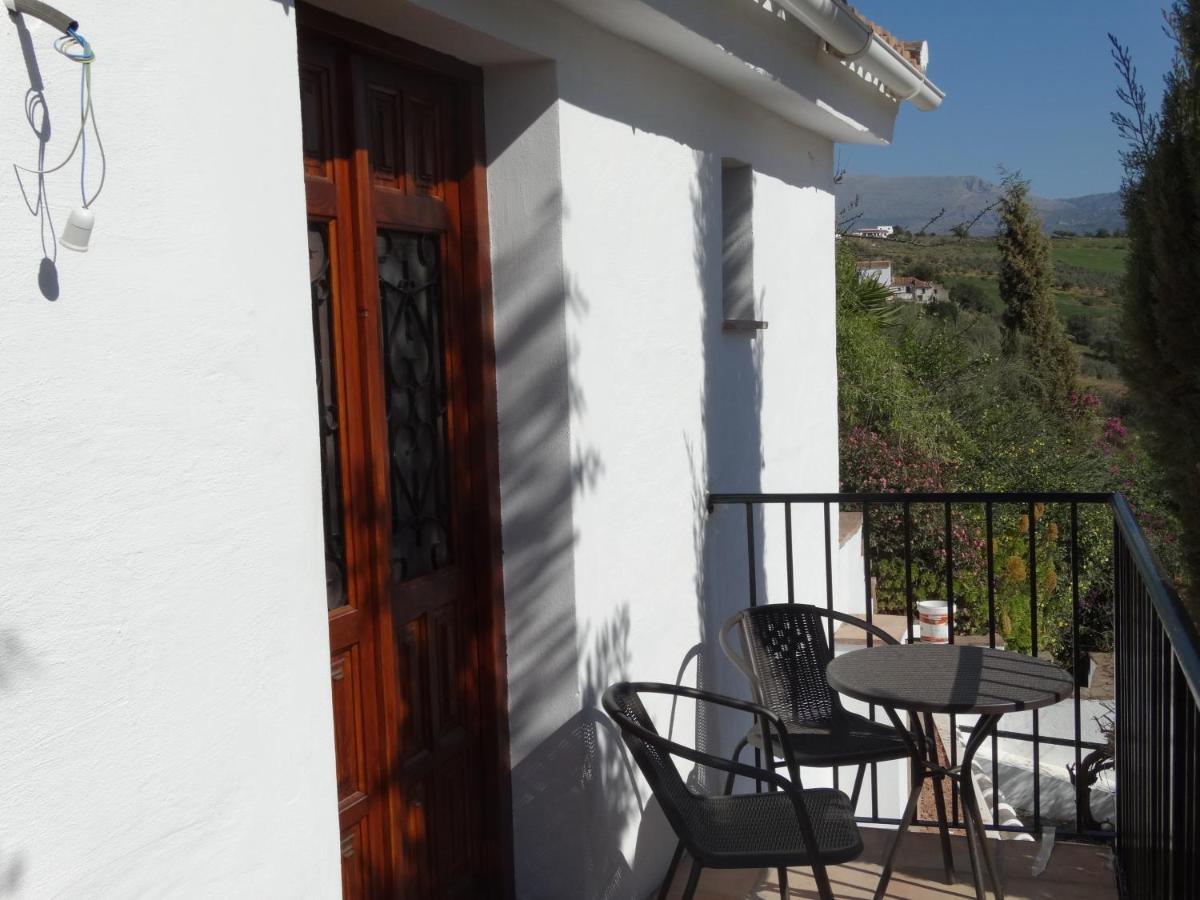 B&B Cortijo Loma León Cutar Exterior foto