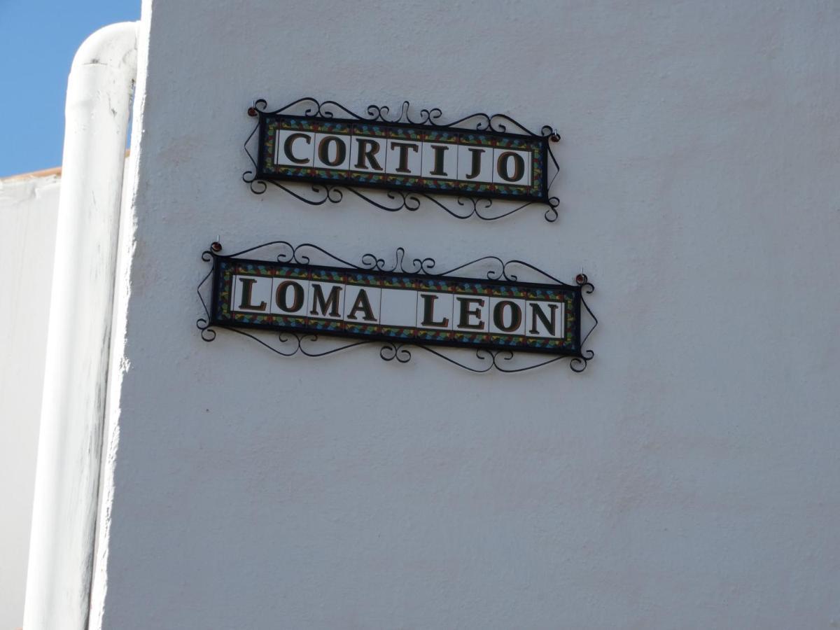 B&B Cortijo Loma León Cutar Exterior foto